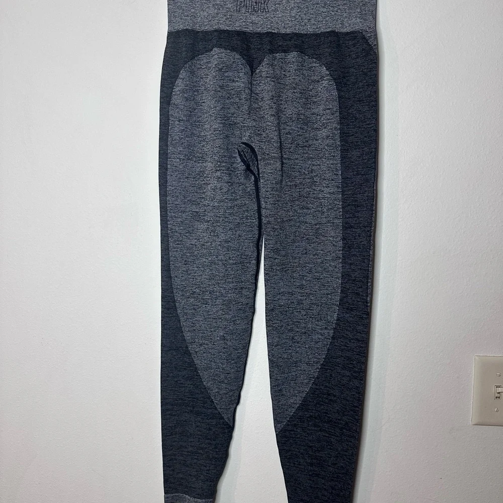 PINK Victoria's Secret Charcoal Leggings - Picture 3 of 3